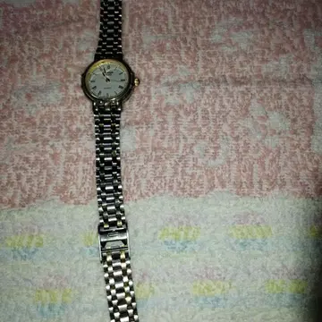 쿼츠 손목시계 화이트 다이얼 골드 케이스