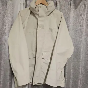 Helly Hansen 베이지 마운틴 파카