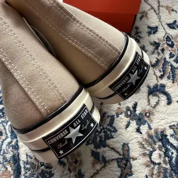 CONVERSE Chuck Taylor 베이지 하이컷