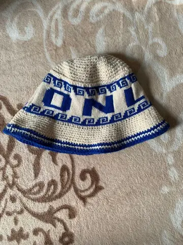 ONLY NY 뜨개질 버킷 햇