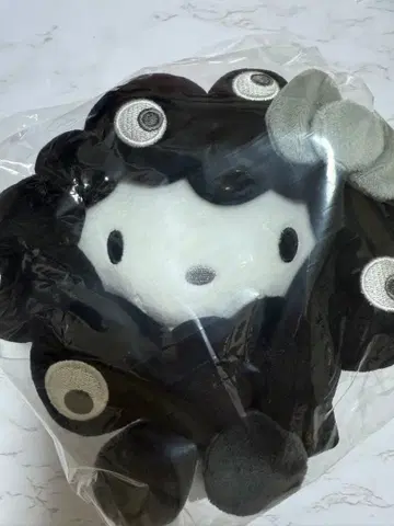 미야쿠미야쿠 블랙 헬로키티 코스튬 봉제 인형 M 블랙 산리오