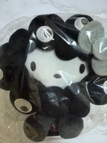 미야쿠미야쿠 블랙 헬로키티 코스튬 봉제 인형 M 블랙 산리오