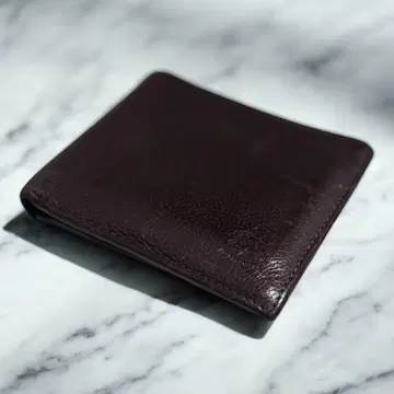 레어 IL BISONTE 2단 접이식 지갑 가격 인하 가능