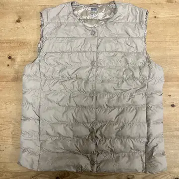 유니클로 바프테크 컴팩트 베스트 베이지 M 사이즈