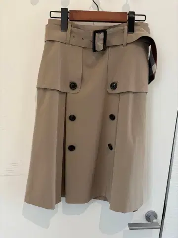 BLUE LABEL CRESTBRIDGE 스커트