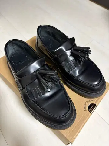 닥터마틴 태슬 로퍼
