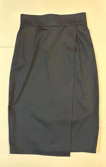 UNITED ARROWS 유나이티드 애로우즈 타이트 스커트 네이비