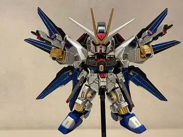 SDEX 스트라이크 프리덤 건담 메탈릭 페인팅