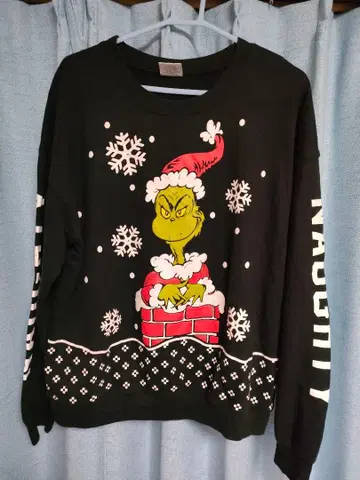 [ 초레어 ] 정품 그린치 프린트 맨투맨 블랙