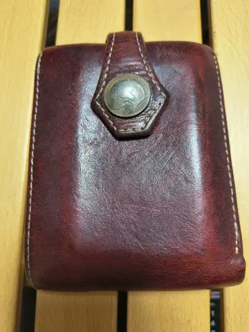 WORLD WEST 브라운 가죽 접이식 지갑