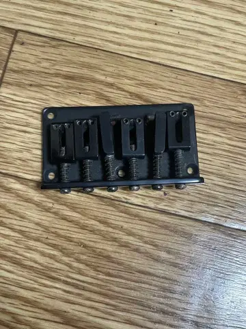 fernandes제 브릿지 블랙