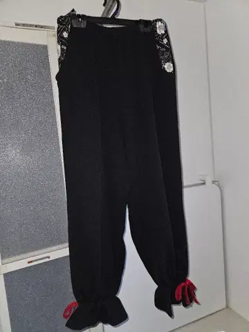 일본풍 패턴 블랙 팬츠 플레어 밑단