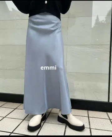 emmi 샤이니 새틴 롱 스커트