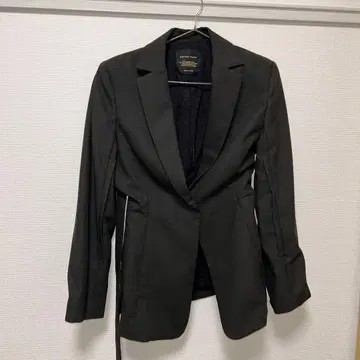 UNITED TOKYO 다크 그레이 자켓 금 라벨