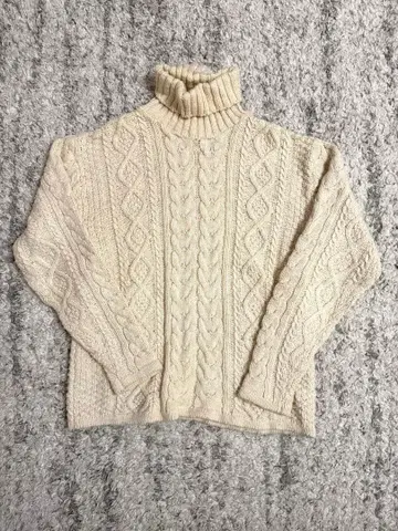 아이보리 100% 코튼 터틀넥 니트 구제 의류