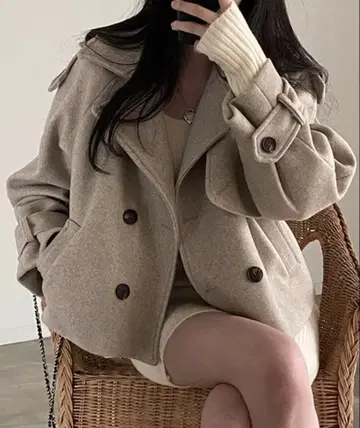 한국 베이지 숏코트