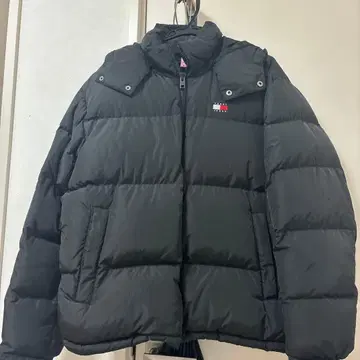 블랙 후드 부착 다운 자켓