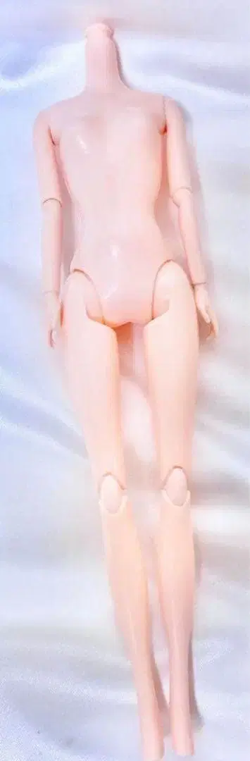 화이트 스킨 컬러 가동식 바디