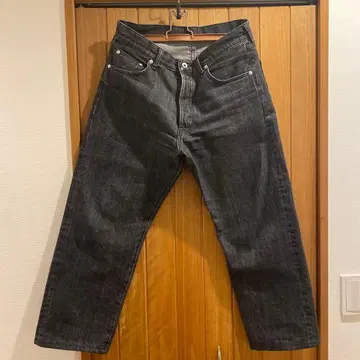 다크 그레이 스트레이트 레그 데님 L ovy