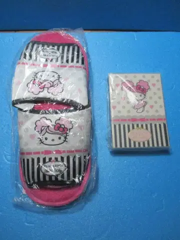 헬로키티 x 피치 존 슬리퍼 & 미니 노트 산리오 HELLOKITTY