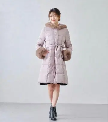 오늘까지의 가격 미슈마슈 퍼 다운 코트 핑크 베이지