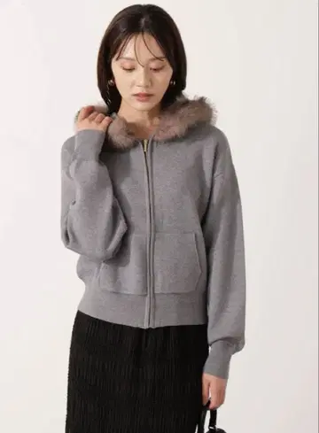 이번 시즌 PROPORTIONBODY DRESSING 에코 퍼 후드 니트