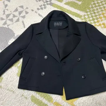 STRAWBERRY FIELDS 블랙 피 코트