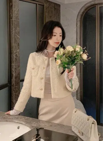 노카라 골드 버튼 부클레 자켓