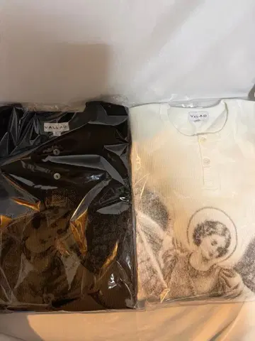 VALLAD V.HENRY NECK L/S 써멀 블랙 화이트