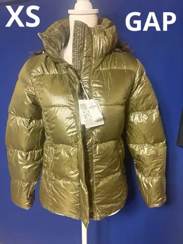 올리브색 후드 부착 다운 자켓 정가 16000엔