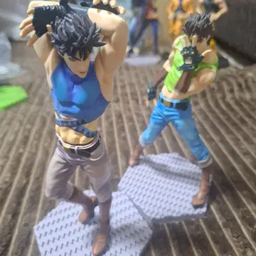 죠죠의 기묘한 모험 DXF 제1부~제2부 주인공 피규어 2개 세트