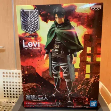 진격의 거인 리바이 피규어