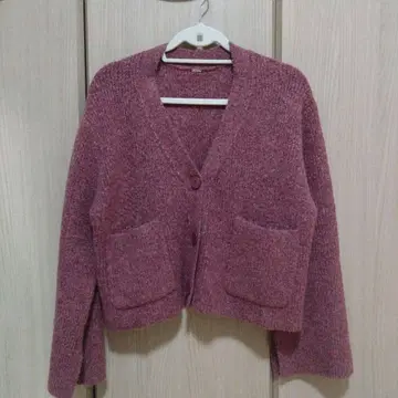 Mila Owen 포켓 부착 짧은 기장 골지 니트 가디건 핑크