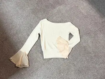 muguet wing sleeve tops