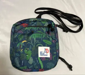 수요일 어떻게 할까요 콜라보 go slow caravan 숄더백