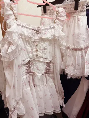 시착만 한 리즈리사 lizlisa 오프숄더 쉬폰 셋업