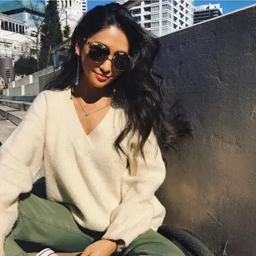 Searoomrlyn V넥 니트탑