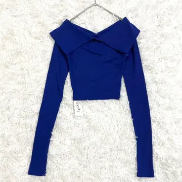 새상품 택 포함 니트탑 리브 V넥 파랑 블루 깔끔한