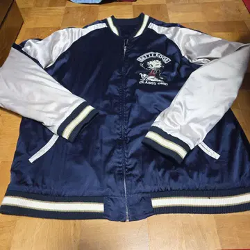 BETTY BOOP 새틴 바시티 자켓 네이비 중고 4L