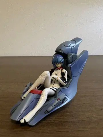 에반게리온 아야나미 레이 피규어