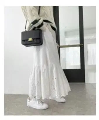 스픽 앤 스팬 코튼 자수 스커트 36