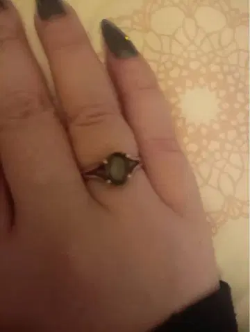 몰다바이트 반지