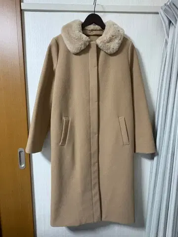 DRESKIP 인조 모피 부착 플랩 코트 M 사이즈