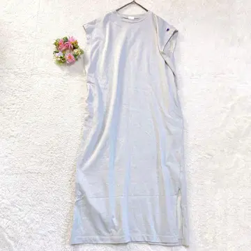 [ 새상품급 ] CHAMPION 코튼 슬리브리스 원피스 로고 자수 슬릿