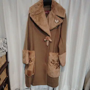 슈퍼 뷰티 42 퍼(fur) 부착 브라운 롱 코트