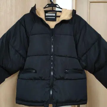 새상품 미사용 울리카 다운 자켓 블랙/베이지 M