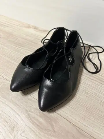 Lepor 블랙 플랫슈즈 35 레이스업