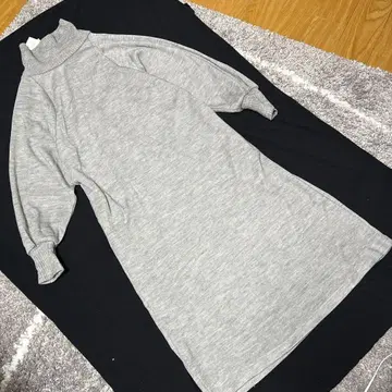 미사용 새상품 PUPULA 고급 원피스 그레이 하이넥 루즈핏 편안함