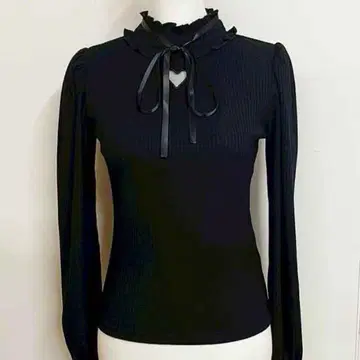 MARS 원톤 하트 컷아웃 데콜테 상의