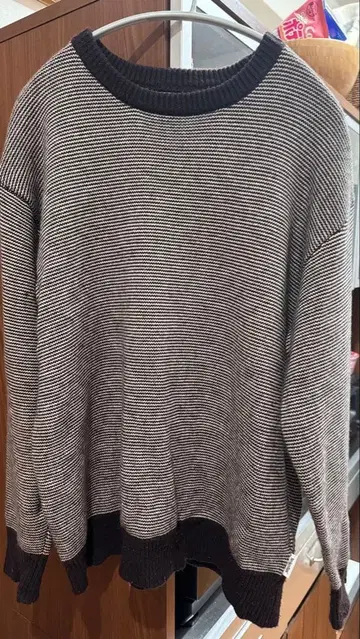 Broken Base 니트 M 사이즈